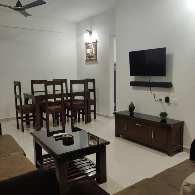 Kivi'S Kozy 2Bhk Luxurious Apartment Goa By Leela Homes Arpora Buitenkant foto